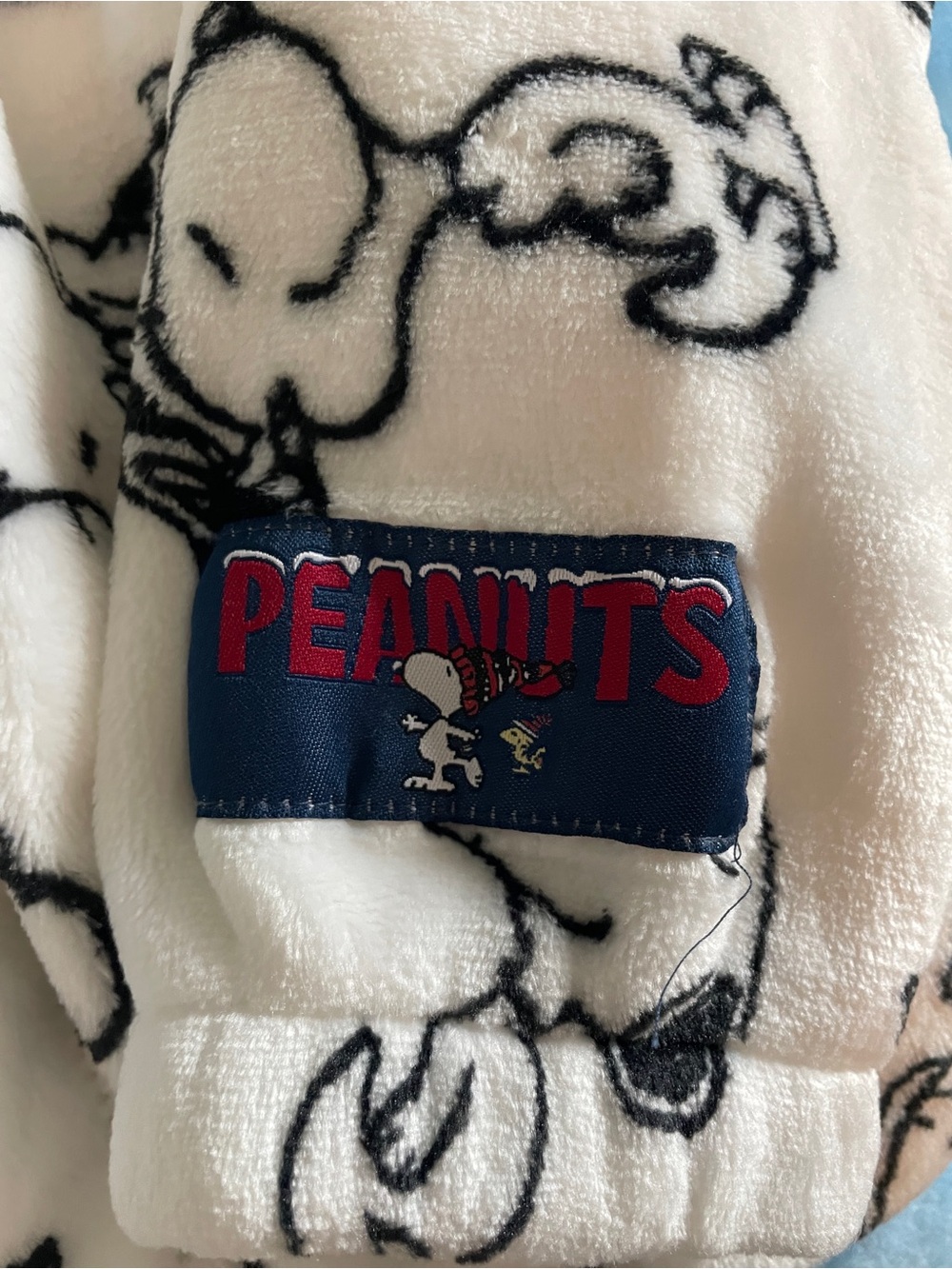 Peanuts Snoopy Cozy White Zip Up Hoodie Small - Picture 3 of 4